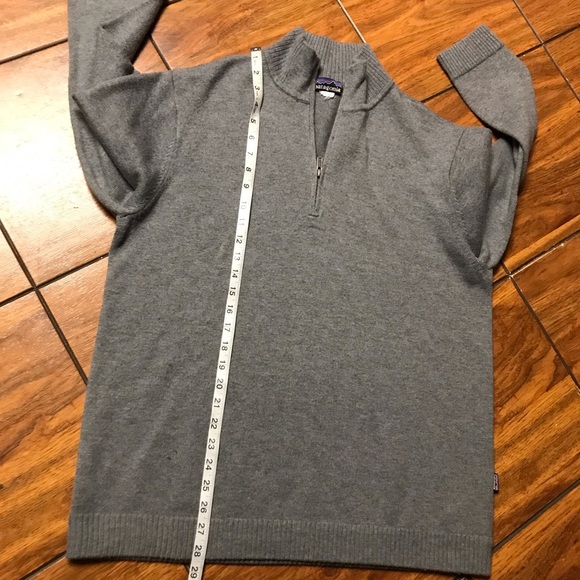 Patagonia Sweater Men's Gray -Quarter Zip-Size none measurements In the Photos - Picture 12 of 16